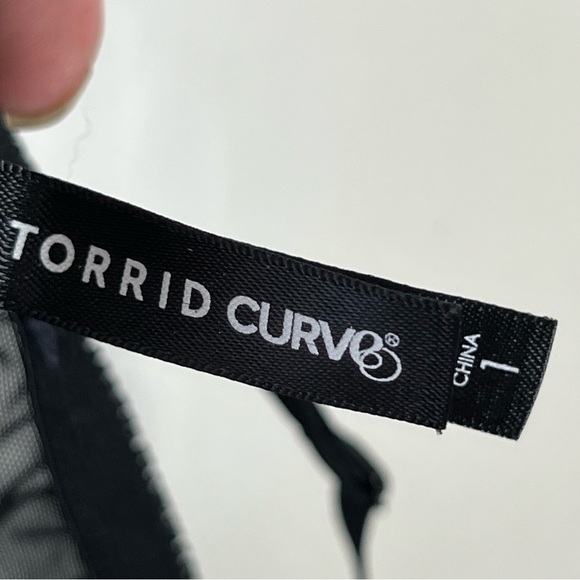 Torrid Lace and Satin Strappy Longline Underwire Bralette Bra Black Size 1 1X - Picture 4 of 5